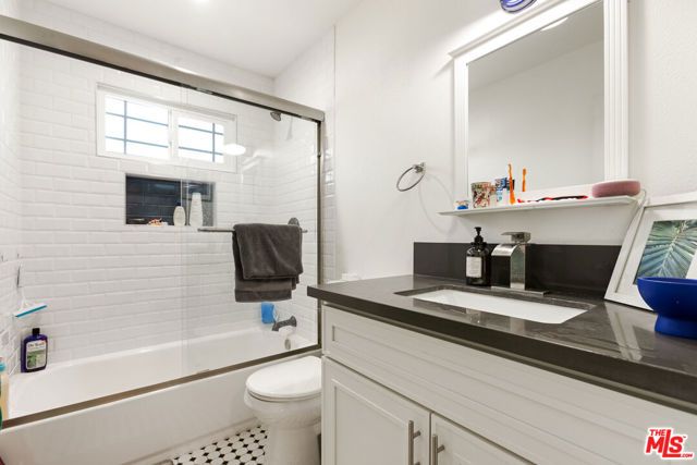 2323 Warwick Avenue, Los Angeles, CA 90032