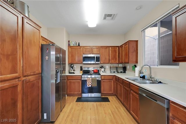 7787 Hampton Cove Lane, Las Vegas, NV 89113