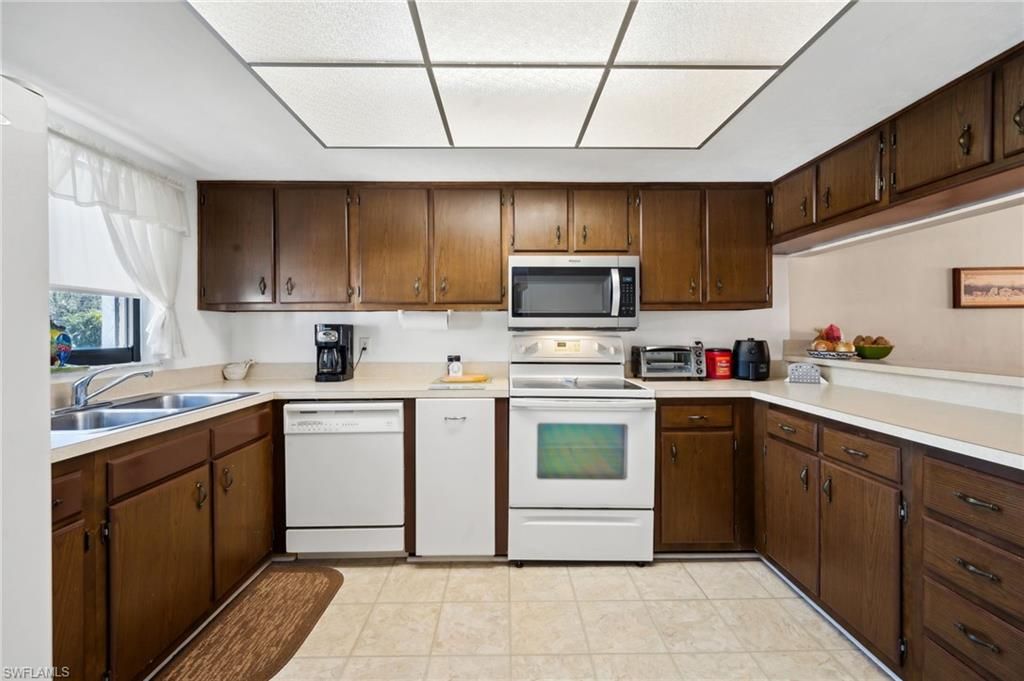 4640 Chantelle DR N203, NAPLES, FL 34112 — photo 5