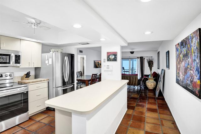 1212 SE 2nd Court 201, Fort Lauderdale, FL 33301