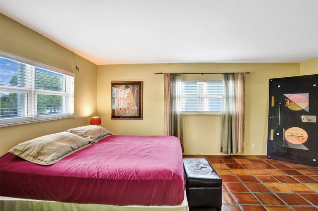 1212 SE 2nd Court 201, Fort Lauderdale, FL 33301