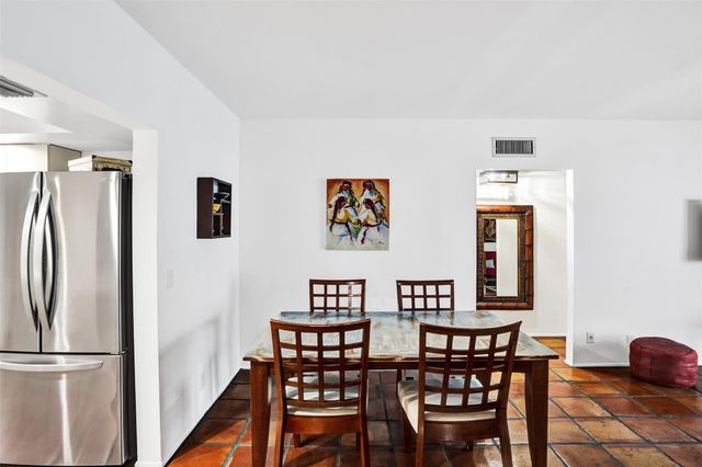 1212 SE 2nd Court 201, Fort Lauderdale, FL 33301