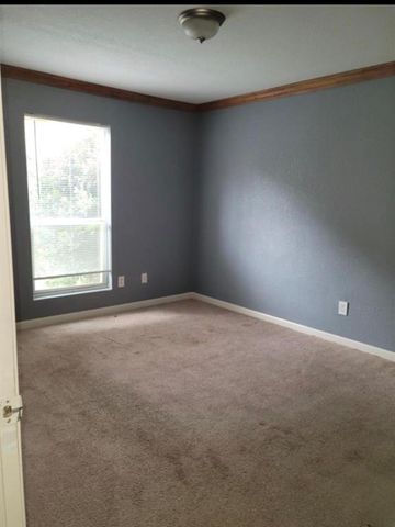 8100 Creekbend Drive 171, Houston, TX 77071