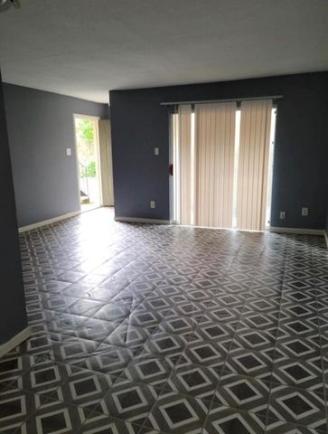 8100 Creekbend Drive 171, Houston, TX 77071