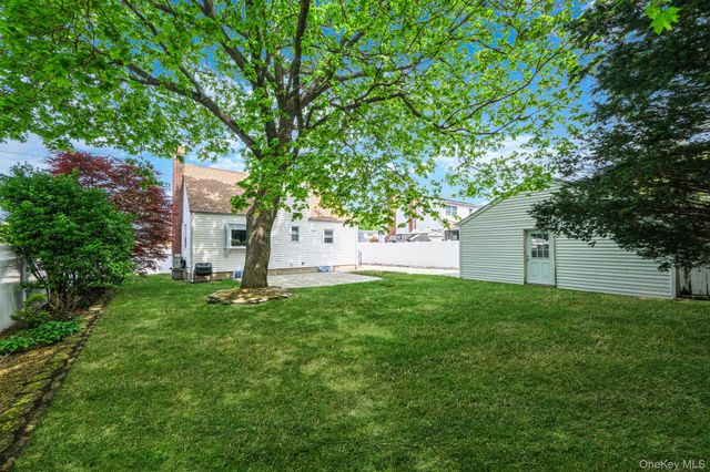 26 Bogart Street, Huntington Station, NY 11746