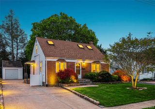 26 Bogart Street, Huntington Station, NY 11746