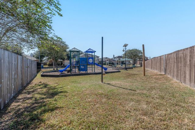 32015 Sue Lane, Pinehurst, TX 77362