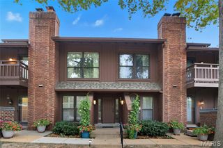 698 Trailcrest Court 5, Kirkwood, MO 63122