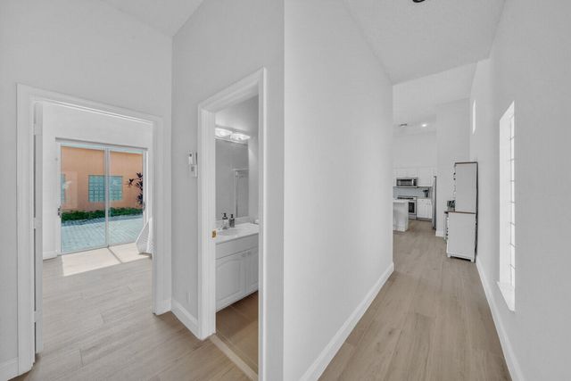 7693 ROCKFORD Road, Boynton Beach, FL 33472