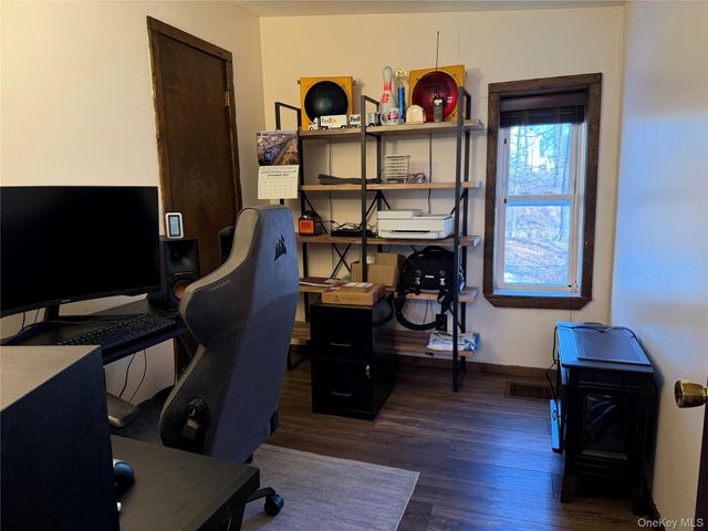 302 Lake Road, Salisbury Mills, NY 12577