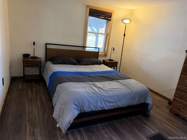 302 Lake Road, Salisbury Mills, NY 12577