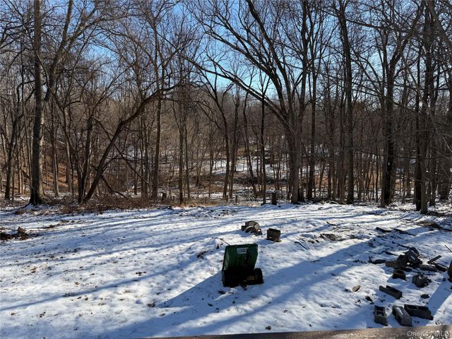 302 Lake Road, Salisbury Mills, NY 12577