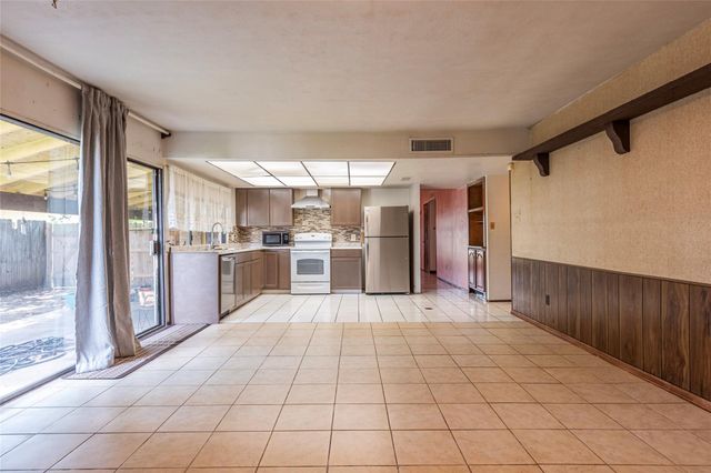 15410 Empanada Drive, Houston, TX 77083