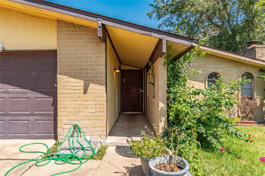 15410 Empanada Drive, Houston, TX 77083