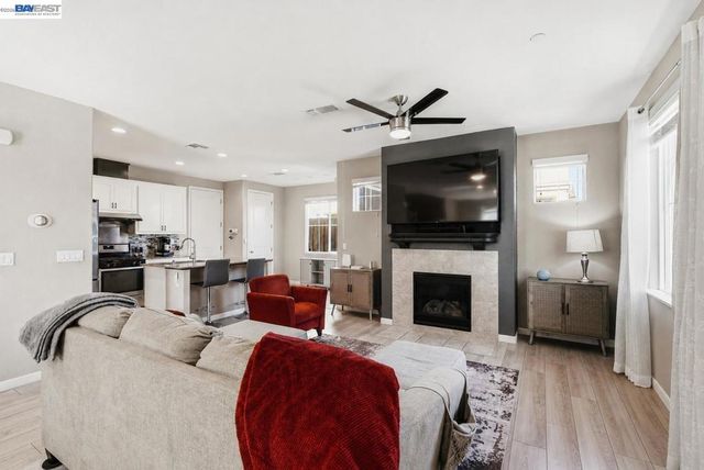 146 Halsey Way, Pittsburg, CA 94565