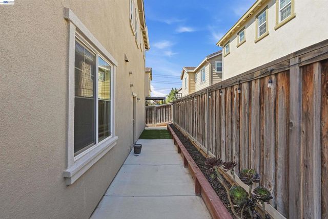 146 Halsey Way, Pittsburg, CA 94565