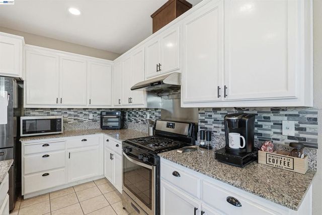 146 Halsey Way, Pittsburg, CA 94565