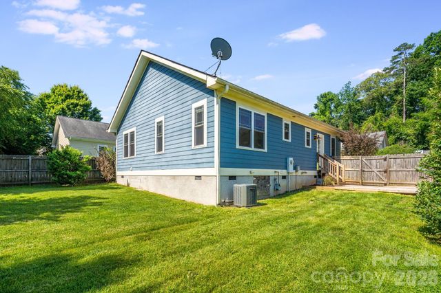 123 Estelle Park Drive, Asheville, NC 28806
