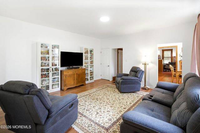 42 Union Street, Mount Holly, NJ 08060