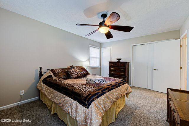 8501 Gregory Way, Louisville, KY 40219