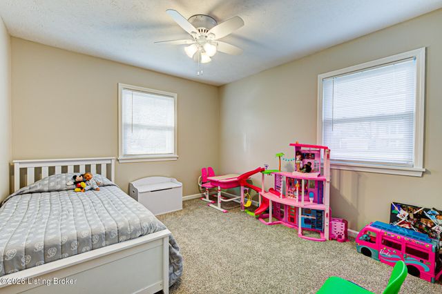 8501 Gregory Way, Louisville, KY 40219