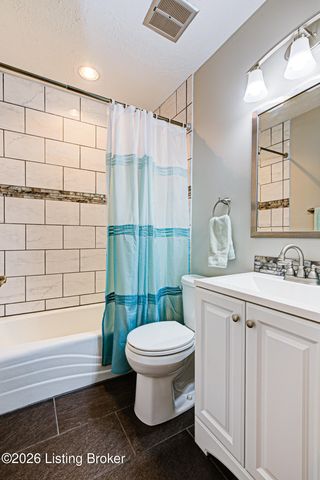 8501 Gregory Way, Louisville, KY 40219