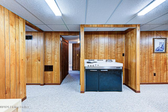 8501 Gregory Way, Louisville, KY 40219