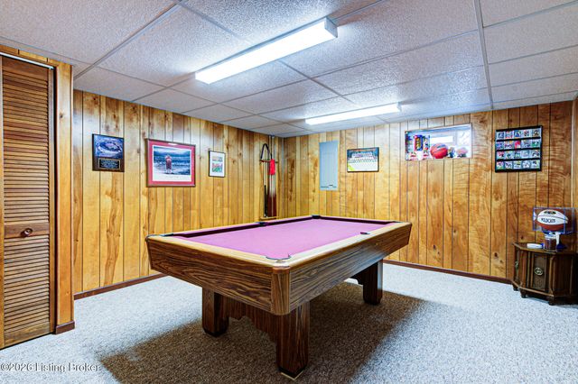 8501 Gregory Way, Louisville, KY 40219