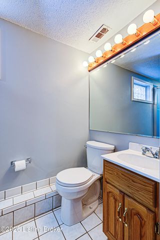 8501 Gregory Way, Louisville, KY 40219