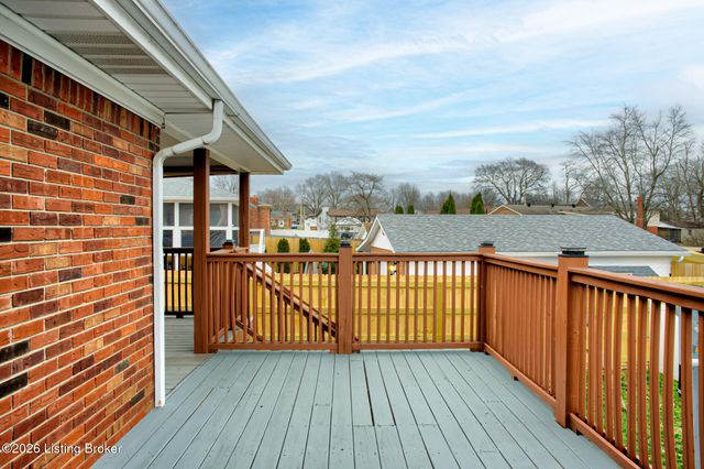 8501 Gregory Way, Louisville, KY 40219