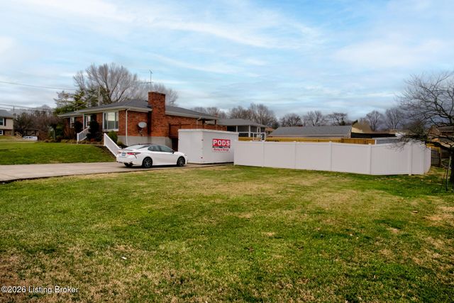 8501 Gregory Way, Louisville, KY 40219