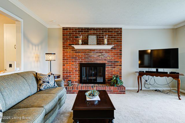 8501 Gregory Way, Louisville, KY 40219