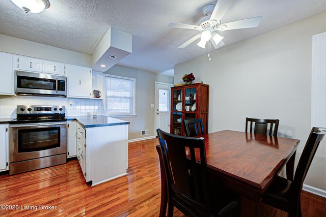 8501 Gregory Way, Louisville, KY 40219