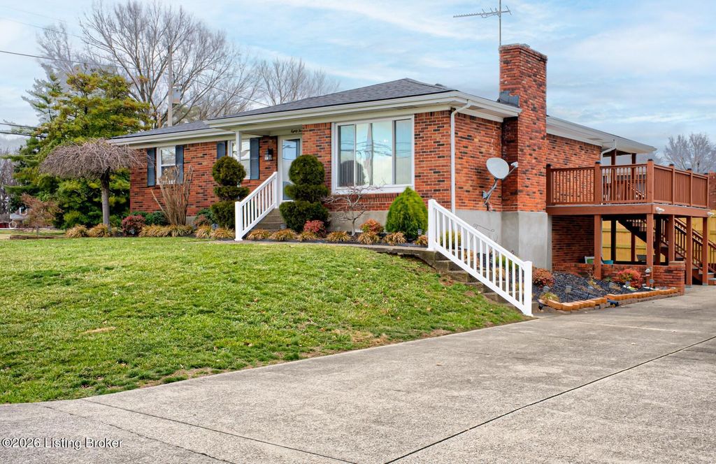 8501 Gregory Way, Louisville, KY 40219