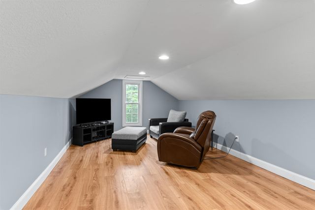 70 Landsdown Lane, Conway, NH 03818