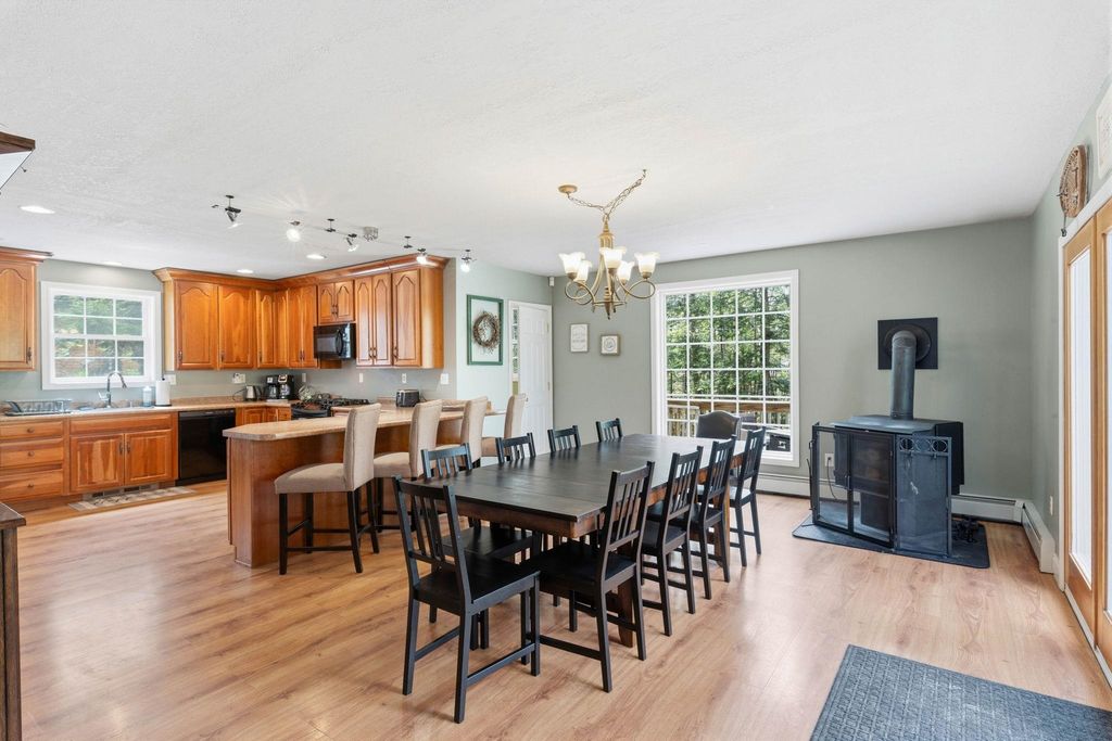70 Landsdown Lane, Conway, NH 03818