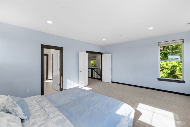 16990 NE 84th Court, Redmond, WA 98052