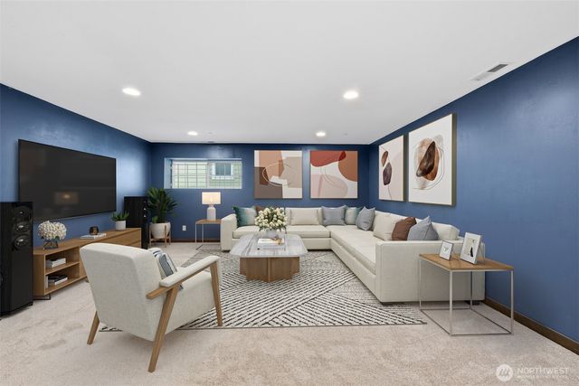 16990 NE 84th Court, Redmond, WA 98052