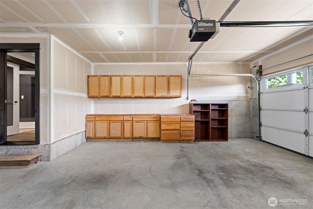 16990 NE 84th Court, Redmond, WA 98052