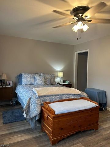 333 S 4Th St, Lopatcong Twp., NJ 08865