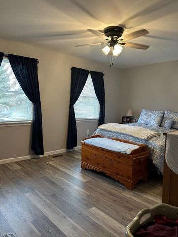 333 S 4Th St, Lopatcong Twp., NJ 08865