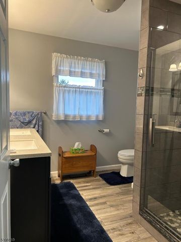 333 S 4Th St, Lopatcong Twp., NJ 08865