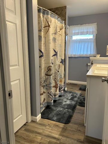 333 S 4Th St, Lopatcong Twp., NJ 08865