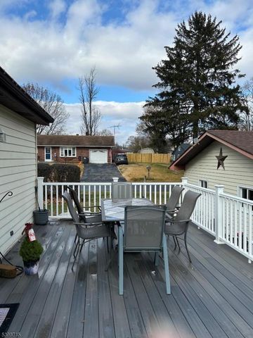 333 S 4Th St, Lopatcong Twp., NJ 08865