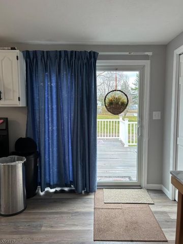 333 S 4Th St, Lopatcong Twp., NJ 08865