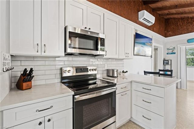 2134 Palm ST, Naples, FL 34119