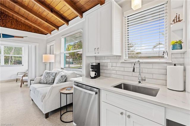 2134 Palm ST, Naples, FL 34119