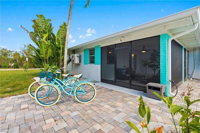 2134 Palm ST, Naples, FL 34119