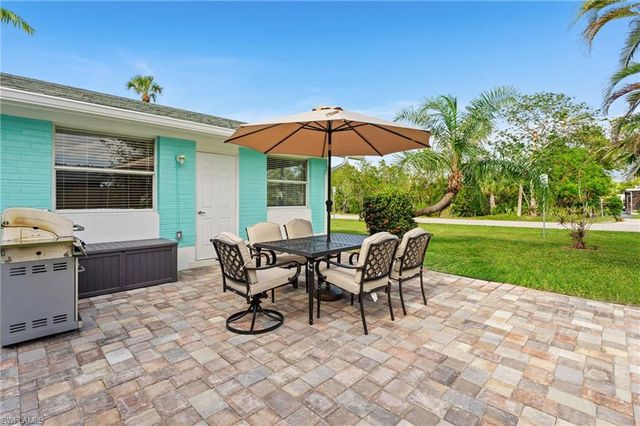 2134 Palm ST, Naples, FL 34119