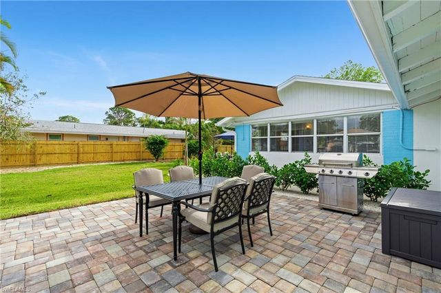 2134 Palm ST, Naples, FL 34119